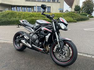 TRIUMPH STREET TRIPLE 765 RS