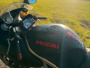 SUZUKI SV650