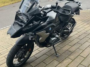 BMW R 1250 GS TRIPLE BLACK