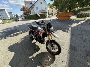 APRILIA DORSODURO 900