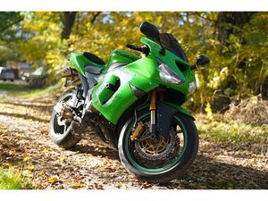 KAWASAKI NINJA →