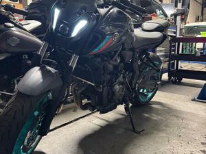 YAMAHA MT-07 FAST NEUWERTIG 7500KM AKRAPOVIC AUSPUFF 48KW A2