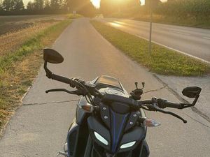 YAMAHA MT 125 INKL. SPORTAUSPUFF ETC.