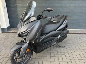 YAMAHA XMAX 125 CC (2022) – 13.900 KM – UNFALLFREI