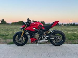 DUCATI STREETFIGHTER V4S