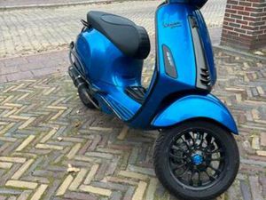 BLAUWE VESPA SPRINT 50CC JMTUNING UITLAAT, BEENKLEED, BANDEN — SCOOTERS | VESPA — MARKTPLAATS