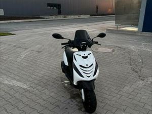 PIAGGIO ZIP 50CC SCOOTER — SCOOTERS | PIAGGIO — MARKTPLAATS