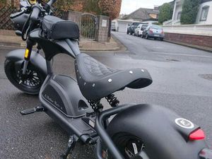 ELEKTROROLLER (E-CHOPPER) FUTURA "ANGRY BLAKE"