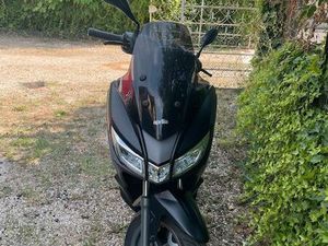 VEND SCOOTER APRILIA SXR 50