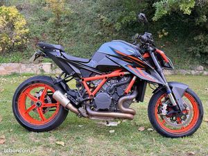 KTM SUPERDUKE 1290 R EVO
