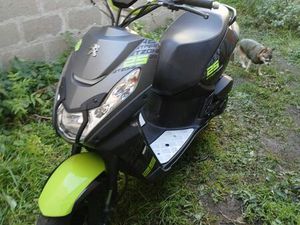 VEND SCOOTER STREETZONE EN BON ÉTAT