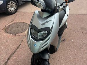 PIAGGIO TYPHON 50 2T – TRÈS BON ÉTAT