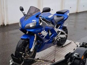 YAMAHA R1 1999
