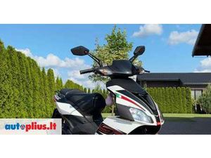 APRILIA SR 49 CC, SCOOTERS / MOPEDS