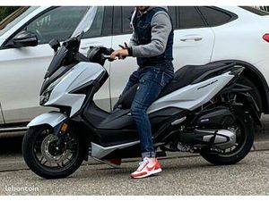 VENDS SCOOTER HONDA FORZA 125