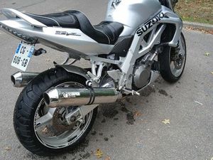 VEND OU ÉCHANGE MOTO