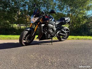 MOTO FZ8 ROADSTER