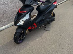 APRILIA SR R