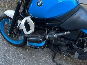 BMW R1100R