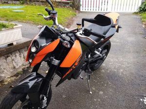 KTM 690 DUKE