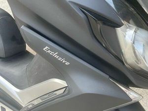 SCOOTER KYMKO 125 CM3 FINITION EXCLUSIVE ABS TRÈS FAIBLE KILOMÉTRAGE