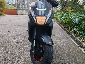SCOOTER PEUGEOT STREETZONE