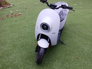 SCOOTER ELECTRIQUE UNU