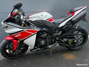 YAMAHA R1 50TH ANNIVERSAIRE