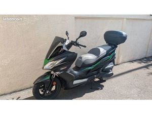 SCOOTER KAWASAKI J300