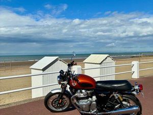 ROYAL ENFIELD INTERCEPTOR 650