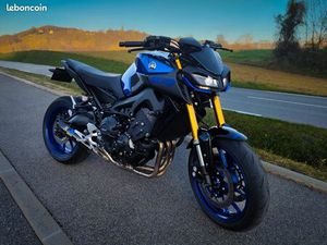 YAMAHA MT-09 SP AKRAPOVIC