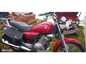 YAMAHA 125 YBR ROUGE PEU ROULÉE