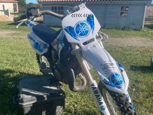 85 YZ 2010 BLANCHE