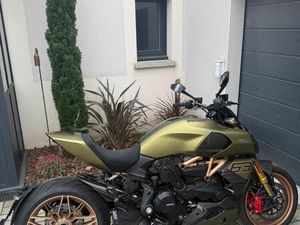 DUCATI DIAVEL LAMBORGHINI