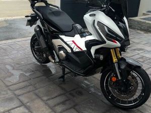 HONDA XADV SÉRIE LIMITÉE FULL OPTION X-ADV