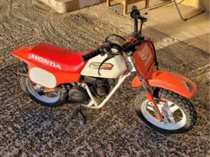 MAGNIFIQUE HONDA, QR 50