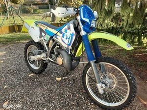 MOTO ENDURO HUSQVARNA 250 CM3