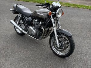 SUPERBE ZÉPHYR 750 MODÈLE HÉRITAGE