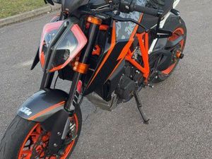 KTM 1290 SUPERDUKE R