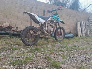 DIRT YCF 125