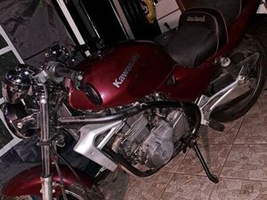 KAWASAKI ER 5/500 CC TRÈS BONNE ÉTAT