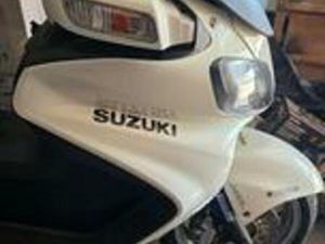SUZUKI BURGMAN 650 EXECUTIVE