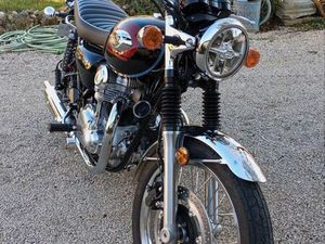 KAWASAKI W800 NEUVE