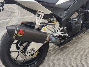 APRILIA RSV 1000 R R BIANCO
