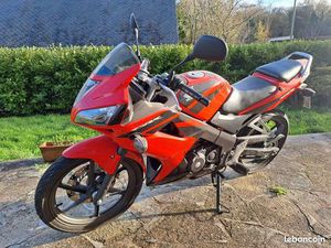 HONDA CBR 125 R