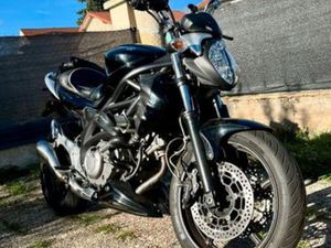 MOTO SUSUKI GLADIUS 650 BRIDÉE A2