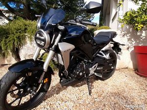HONDA CB 300R