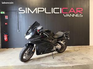 HONDA VFR 800, POIGNÉES CHAUFFANTES, ÉCHAPPEMENT SC PROJECT, GARANTIE 12 MOIS