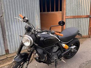 DUCATI SCRAMBLER 800