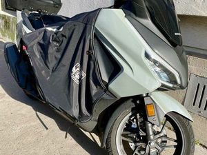 FORZA 350 TOP BOX PREMIÈRE MAIN 7000 KM